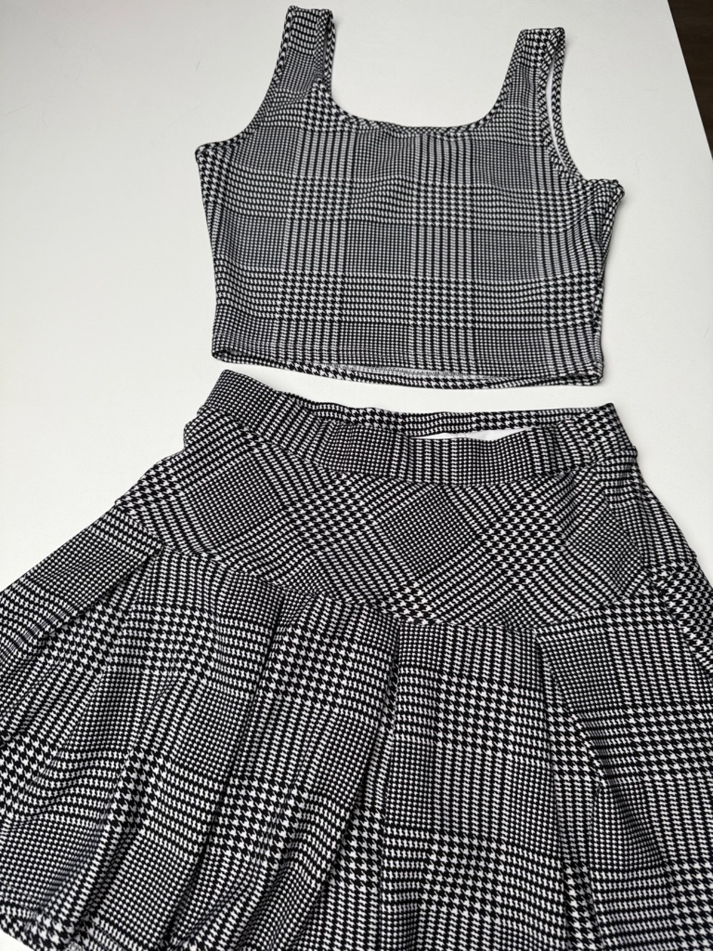 White and Black Houndstooth Trim Skirt with Built-In Liner